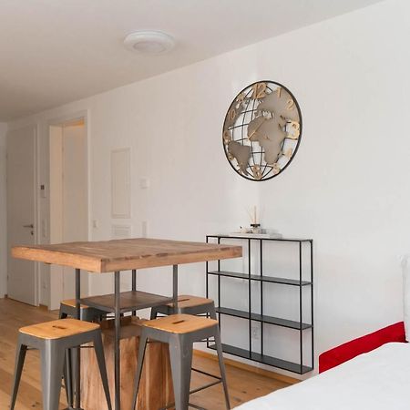 Luxurious Apartment With Big Balcony Near City Center Wien Exterior foto