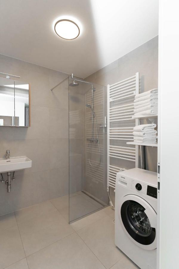 Luxurious Apartment With Big Balcony Near City Center Wien Exterior foto